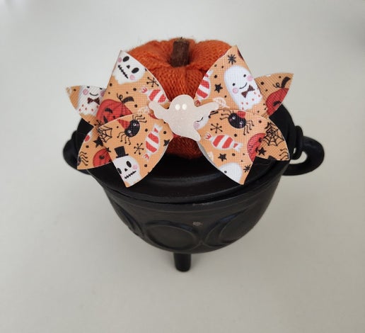 Trick or Treat Ghost Bow
