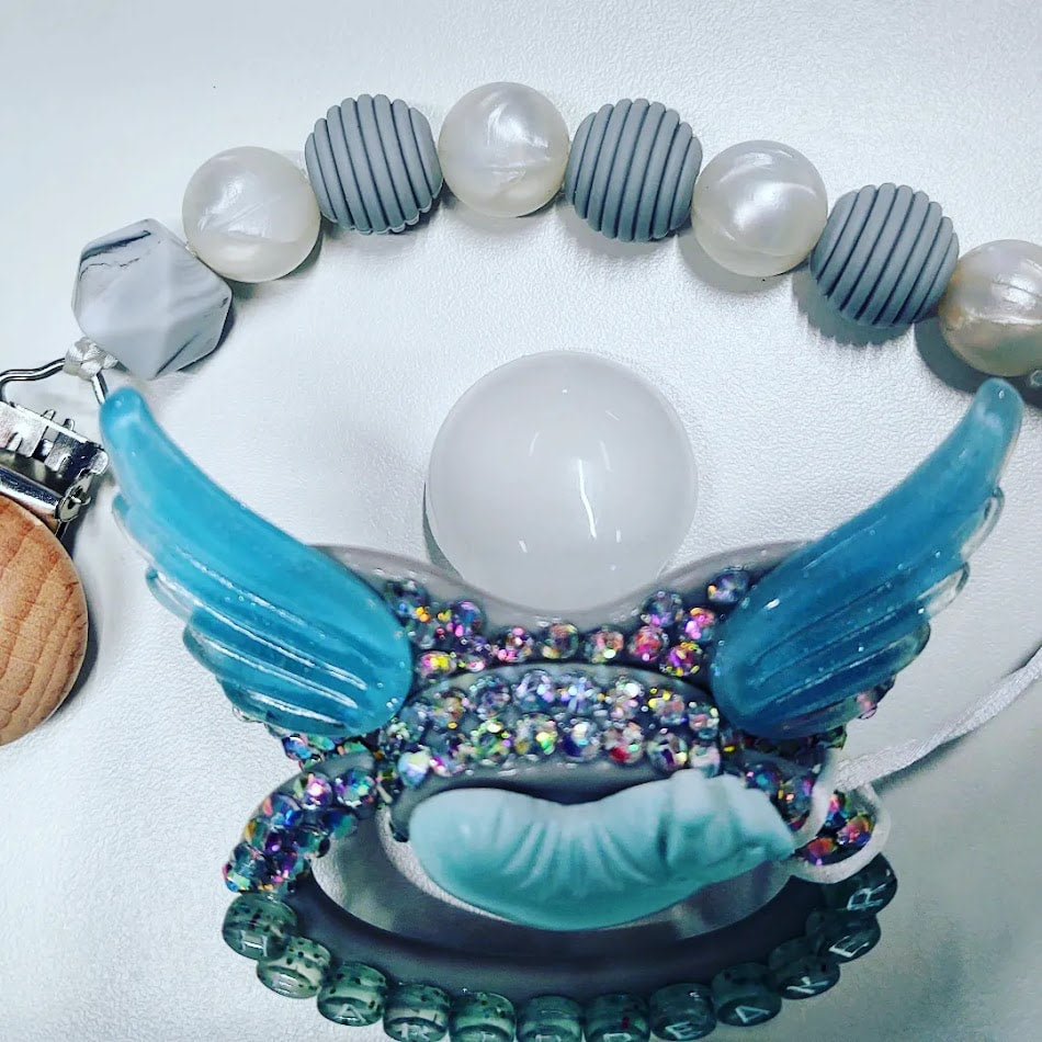 Heartbreaker Adult Pacifier & Clip Set