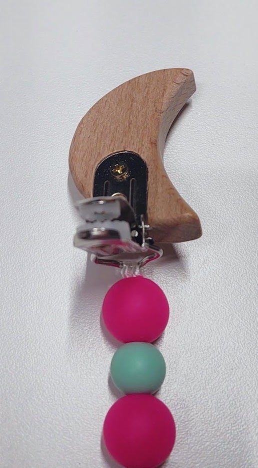 Llamazing Pacifier Clip